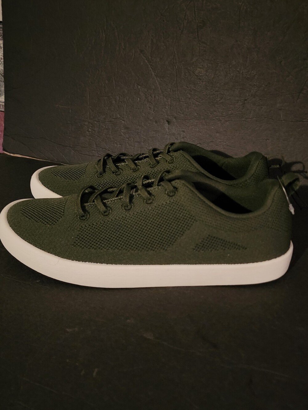 George Men’s Green Knit Sneakers Size 9 Lightweight Casual Comfort Shoes NWOT